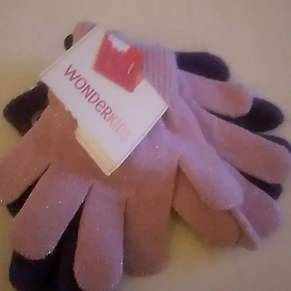 Polar Edge and Wonder Kids Gloves